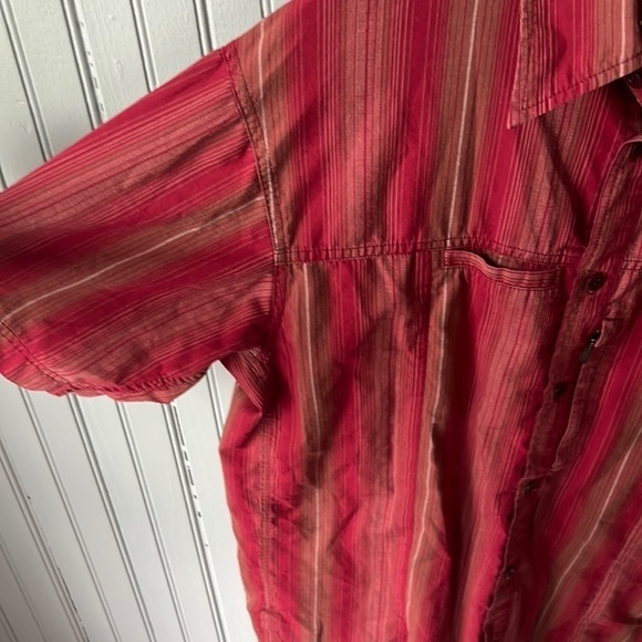 Mountain Hardwear Men’s Short Sleeve Button Down - Large - Picture 7 of 11